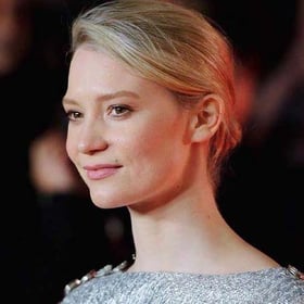 Mia-Wasikowska-image